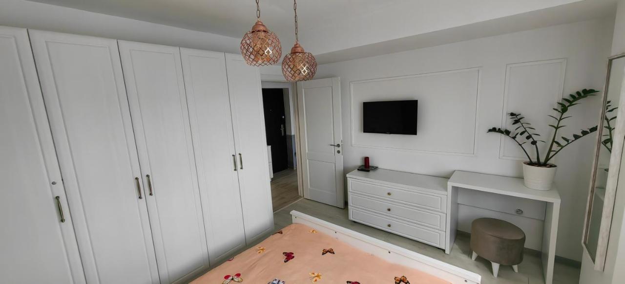 Apartament 1 Mai Bloc Nou-Self Check-In Craiova Eksteriør billede