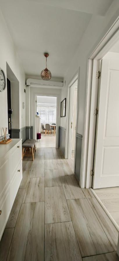 Apartament 1 Mai Bloc Nou-Self Check-In Craiova Eksteriør billede
