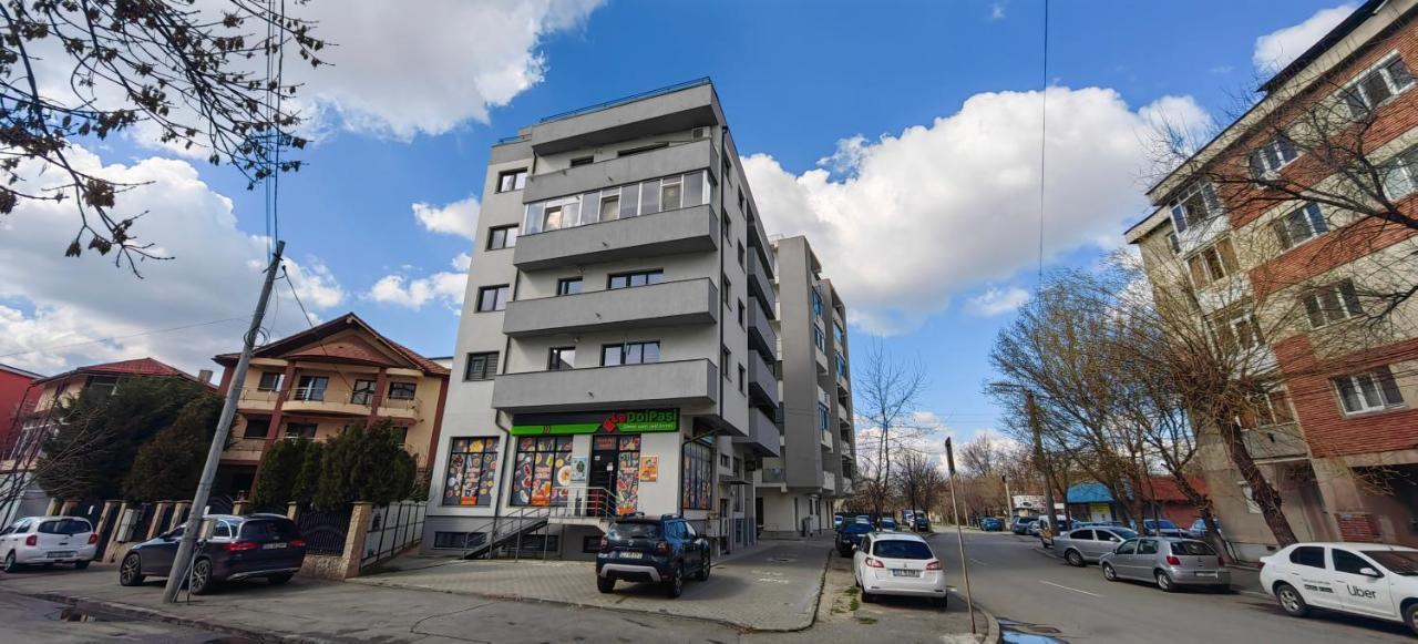 Apartament 1 Mai Bloc Nou-Self Check-In Lejlighed Craiova Eksteriør billede